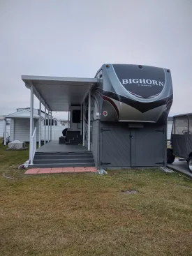 beach trailer for sale - This 2016 White Oak Shores 5th Wheel with upgrades is ready for you!
