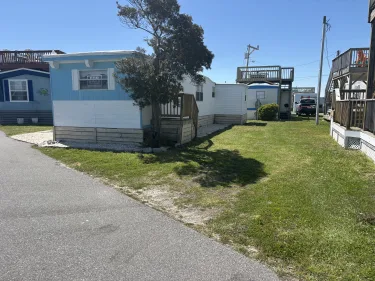 beach trailer for sale - Canal front trailer in triple S