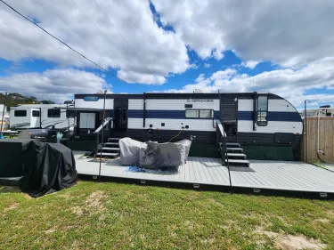beach trailer for sale - 2023 Cherokee Limited just steps from the water
