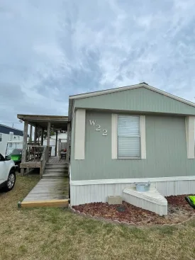 beach trailer for sale - Move in ready 2BR/1.5 baths, furnished with golf cart, Paradise Bay MHP