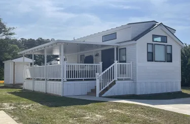 beach trailer for sale - 2024 Elevation Park Model - Located in Bogue Sound Resort (Right next to Emerald Isle Bridge)