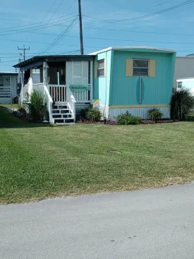 beach trailer for sale - Atlantic Beach Get Away with Plenty of room to keep your boat! Fully Furnished - Lot Rent Paid to April 2026