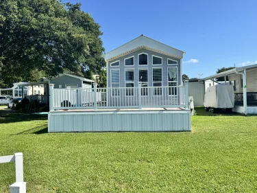 beach trailer for sale - Waterfront with boat ramp! Make a offer!