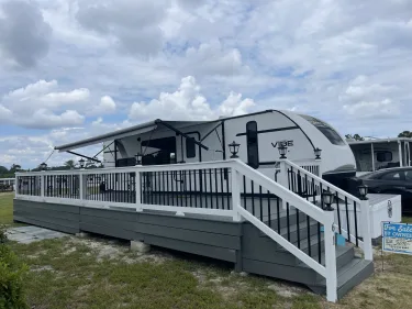 beach trailer for sale - REDUCED TO SELL!! GREAT COUPLES Vacation Camper & Deck